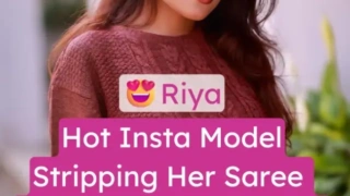 Hot Insta Model Riya Stripping Her Saree Full Nude Showing Her Curvy Body