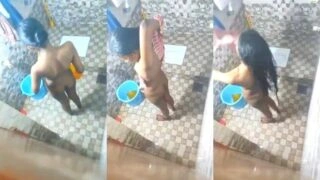 Desi College Girl Nude Bath MMS Scandal Hidden Cam